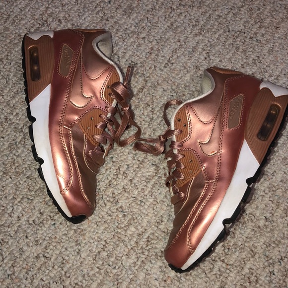 Rose Gold Nike Air Max size 4.5y fits womens 6 - Picture 2 of 10